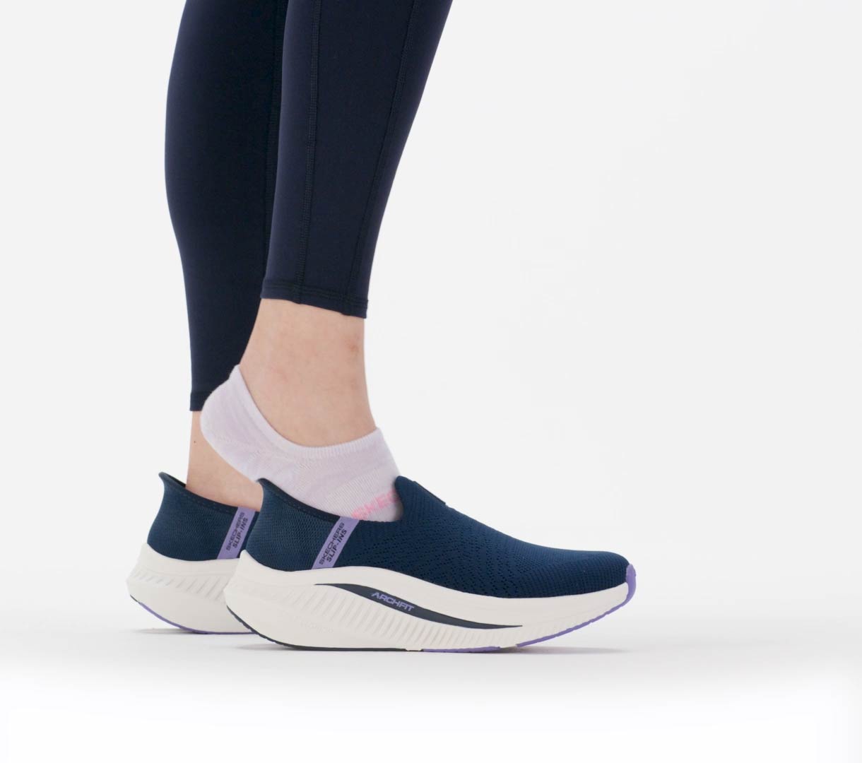 Women Slip-ins: GO WALK Max Cushioning Arch Fit - Camilla